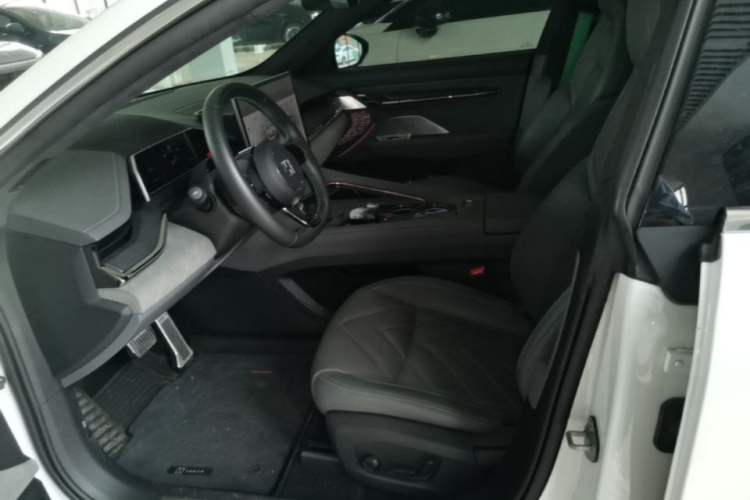 Used Zeekr 001 2023 WE Edition 86 kWh Left Front Seat