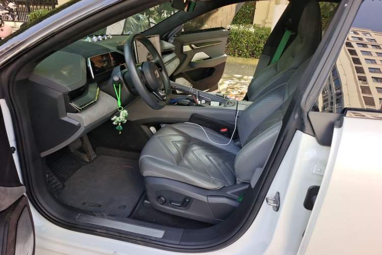 Used Zeekr 001 2023 WE Edition 100 kWh Left Front Seat
