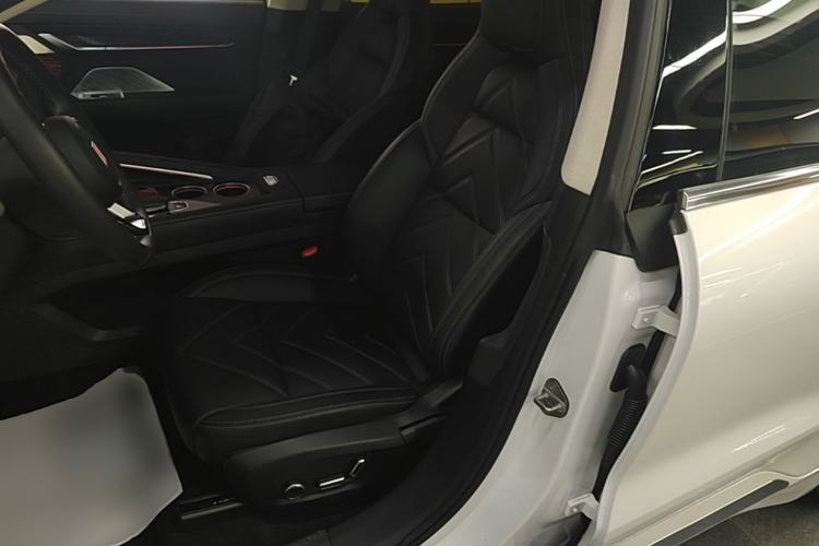 Used Zeekr 001 2023 WE Edition 100 kWh Left Front Seat