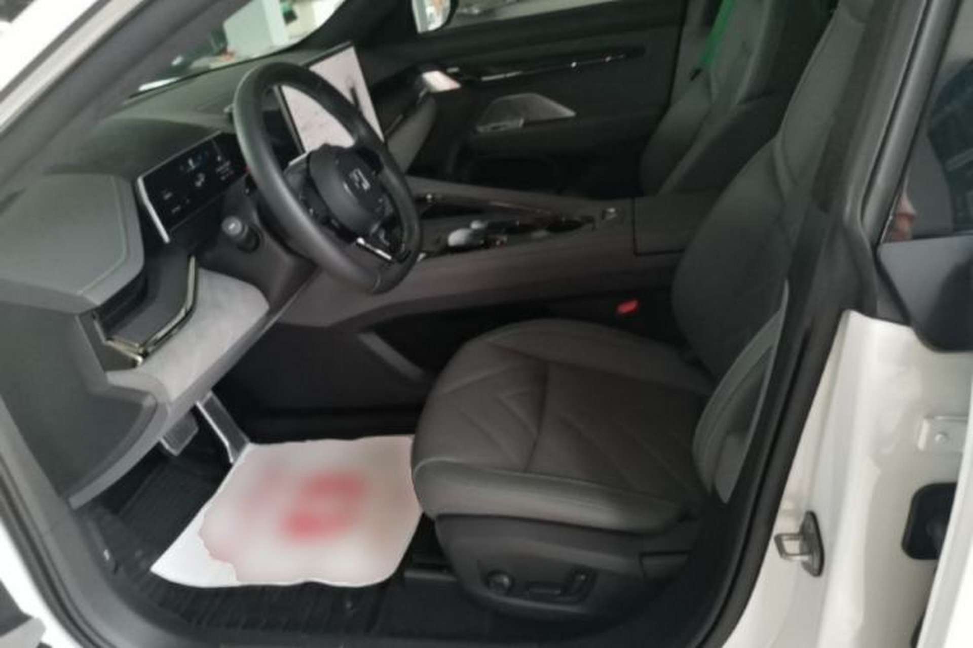 Used Zeekr 001 2023 WE Edition 86 kWh Left Front Seat
