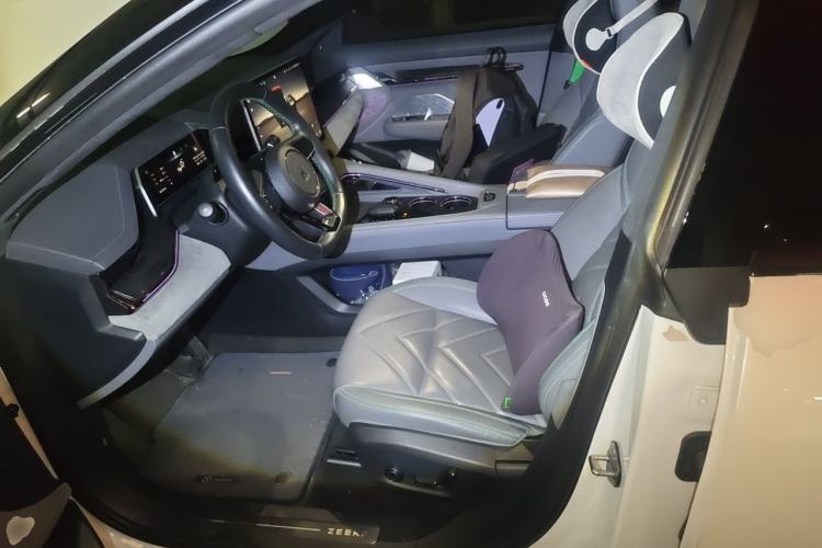 Used Zeekr 001 2023 ME Edition 100 kWh Left Front Seat