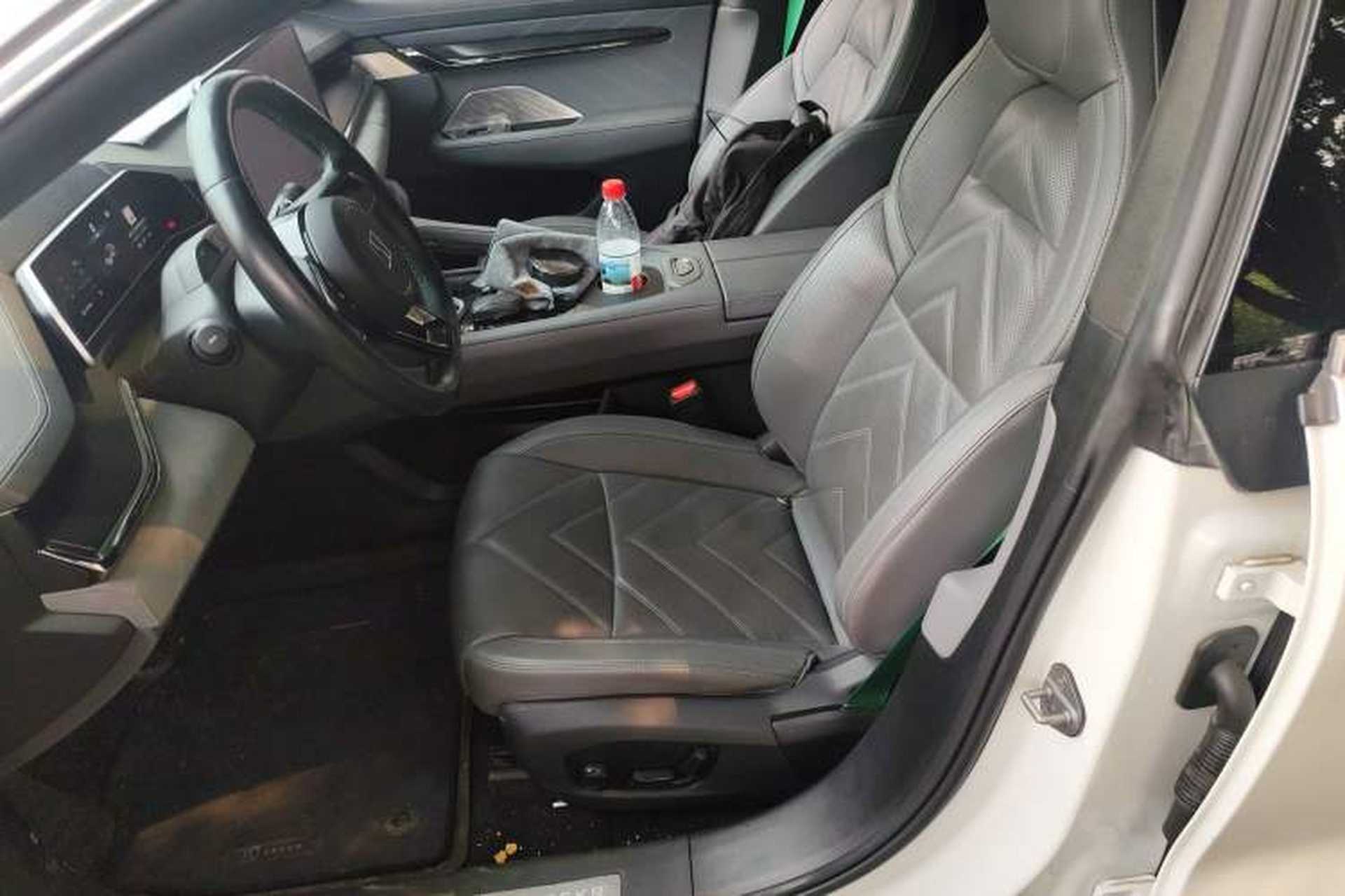 Used Zeekr 001 2023 WE Edition 100 kWh Left Front Seat