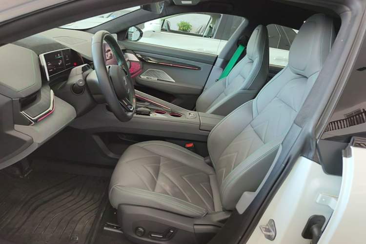 Used Zeekr 001 2023 WE Edition 100 kWh Left Front Seat