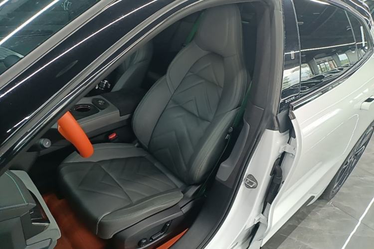 Used Zeekr 001 2023 WE Edition 86 kWh Left Front Seat