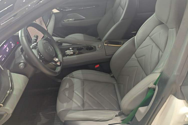 Used Zeekr 001 2023 WE Edition 100 kWh Left Front Seat