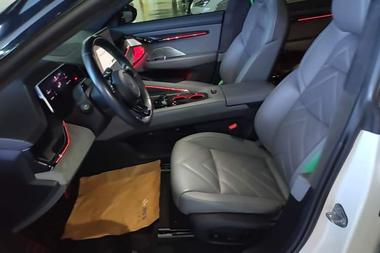 Used Zeekr 001 2023 WE Edition 86 kWh Left Front Seat