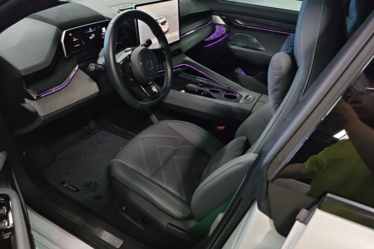 Used Zeekr 001 2023 WE Edition 86 kWh Left Front Seat