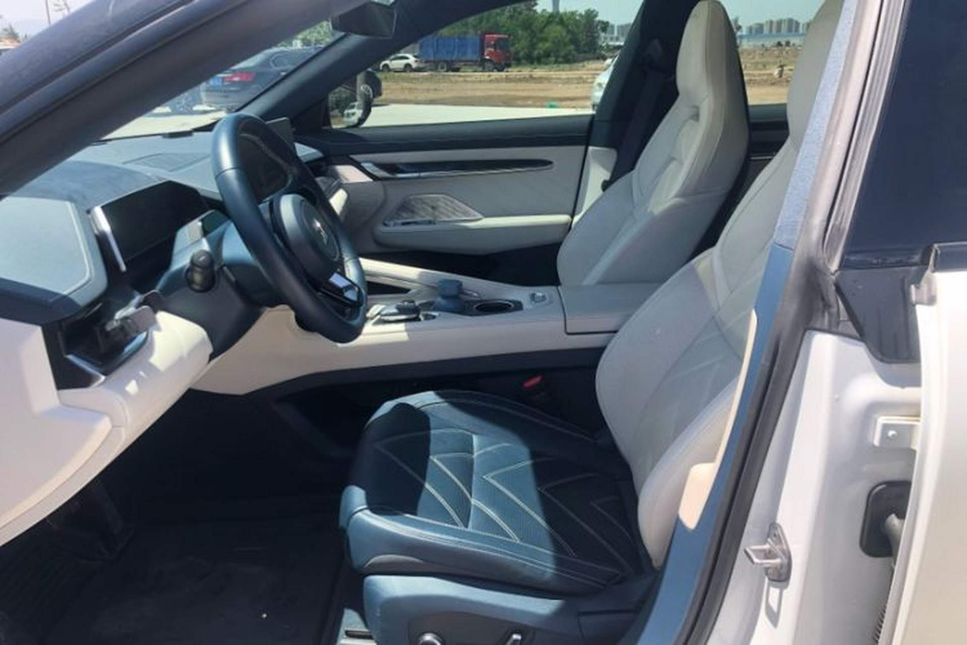 Used Zeekr 001 2023 WE Edition 86 kWh Left Front Seat