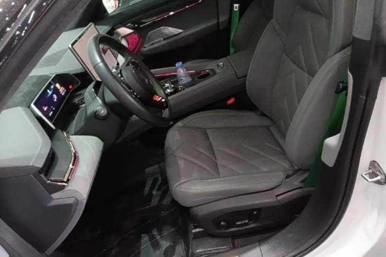 Used Zeekr 001 2023 WE Edition 86 kWh Left Front Seat