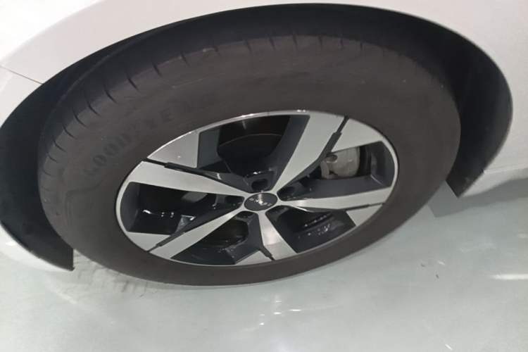 Used Zeekr 001 2023 WE Edition 100 kWh Left Front Wheel Hub