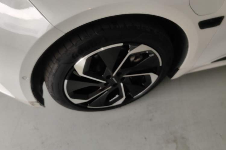 Used Zeekr 001 2023 WE Edition 86 kWh Left Front Wheel Hub