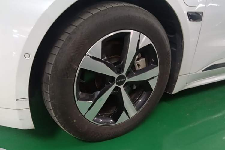 Used Zeekr 001 2023 WE Edition 86 kWh Left Front Wheel Hub