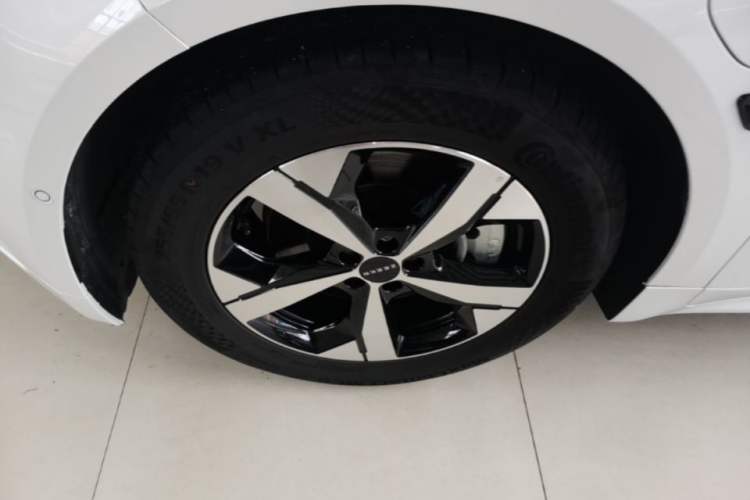 Used Zeekr 001 2023 WE Edition 86 kWh Left Front Wheel Hub