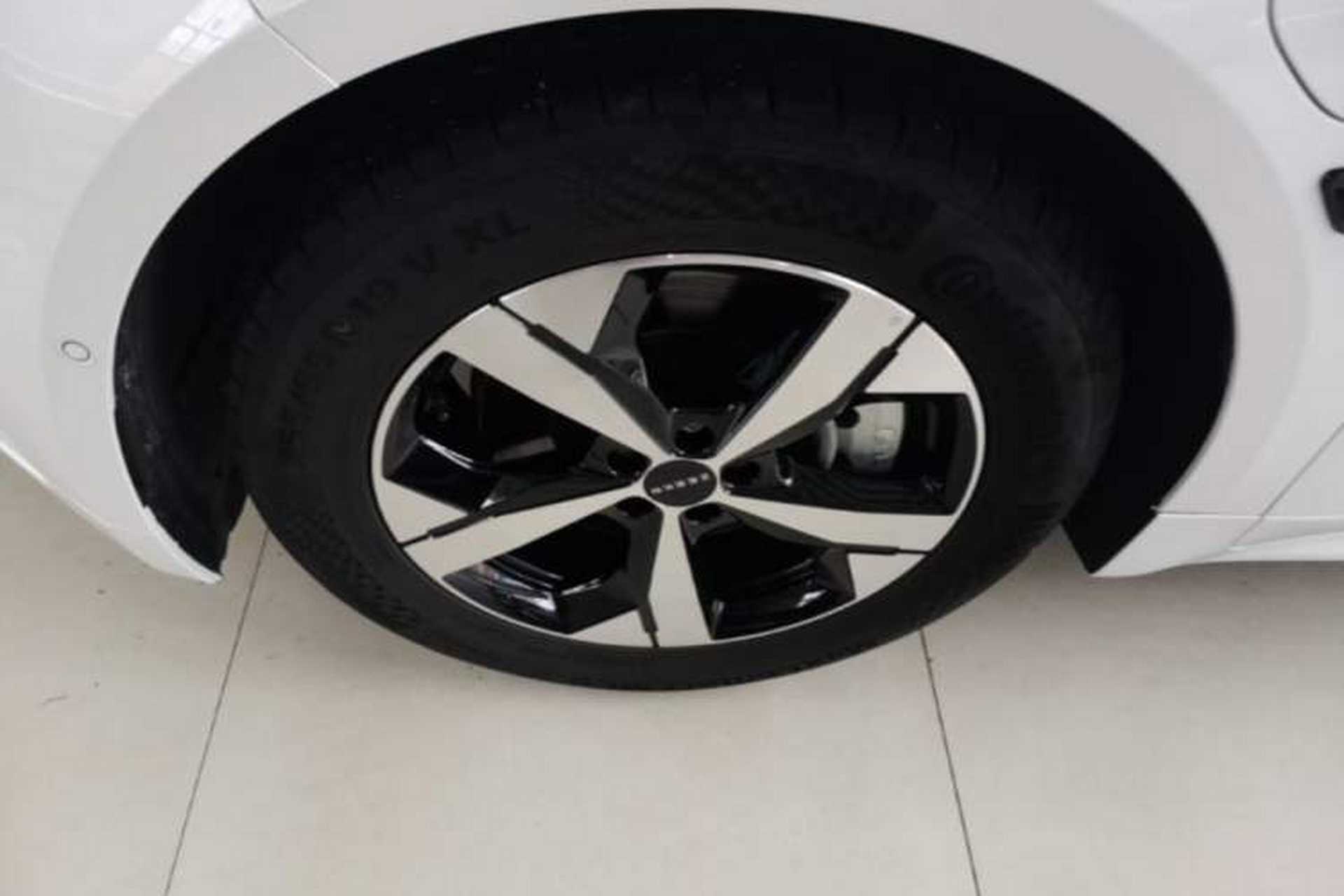 Used Zeekr 001 2023 WE Edition 86 kWh Left Front Wheel Hub