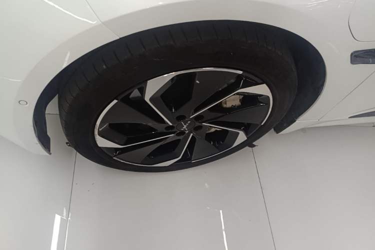 Used Zeekr 001 2023 WE Edition 100 kWh Left Front Wheel Hub