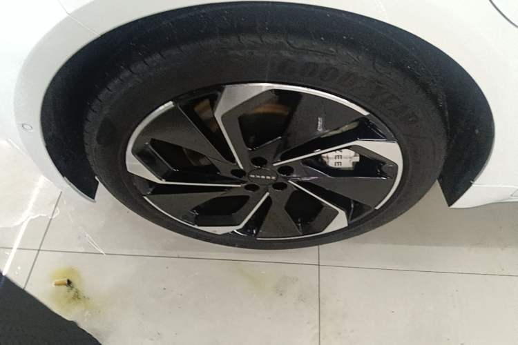 Used Zeekr 001 2023 WE Edition 86 kWh Left Front Wheel Hub