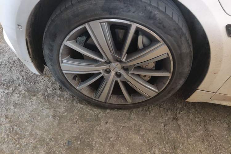 Used Zeekr 001 2023 WE Edition 100 kWh Left Front Wheel Hub