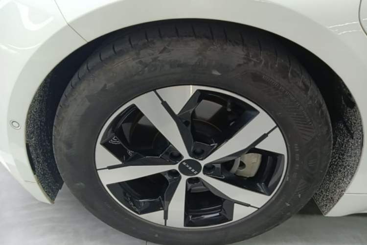 Used Zeekr 001 2023 WE Edition 100 kWh Left Front Wheel Hub