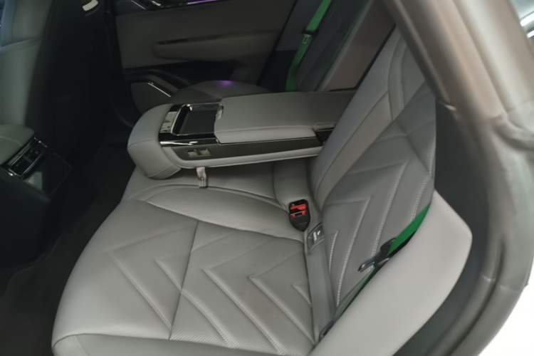 Used Zeekr 001 2023 WE Edition 86 kWh Left Rear Seat