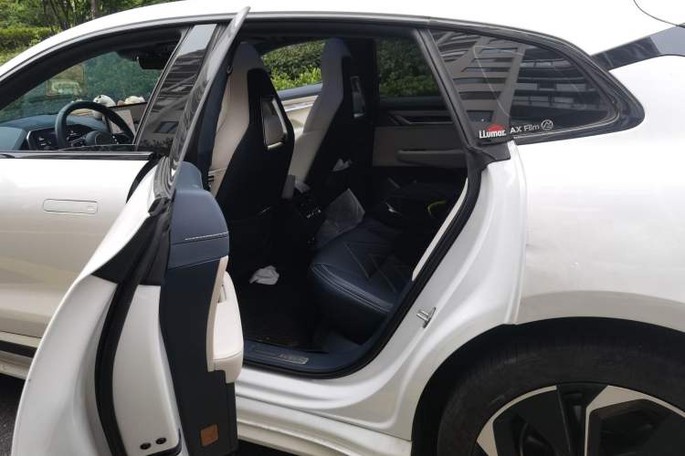 Used Zeekr 001 2023 ME Edition 100 kWh Left Rear Seat