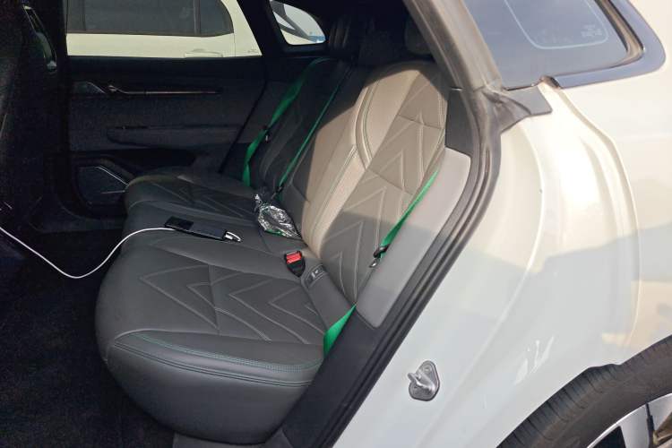 Used Zeekr 001 2023 WE Edition 100 kWh Left Rear Seat
