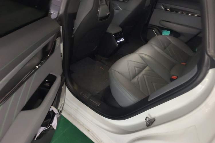 Used Zeekr 001 2023 YOU Edition 100 kWh Left Rear Seat