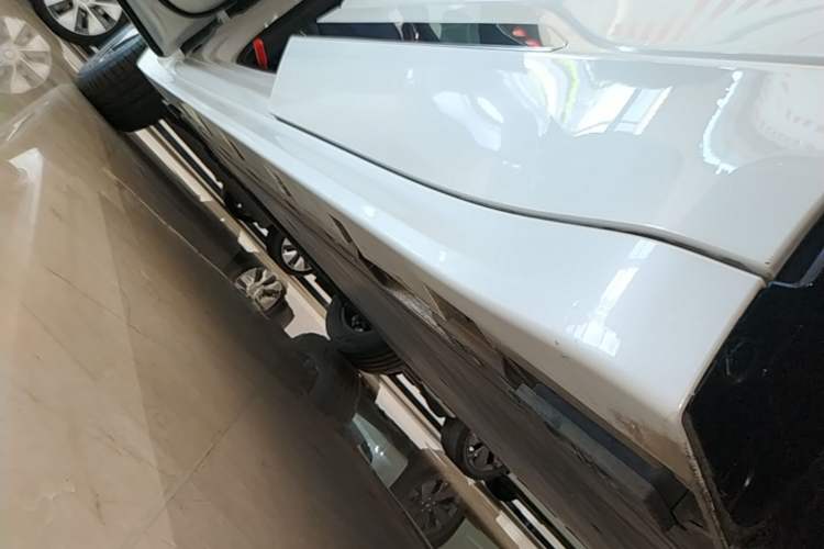 Used Zeekr 001 2023 WE Edition 100 kWh Left Side Sill