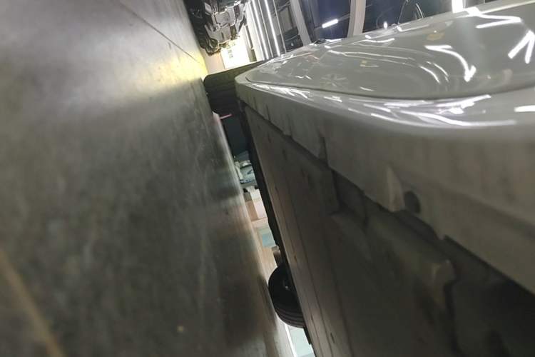 Used Zeekr 001 2023 WE Edition 100 kWh Left Side Sill