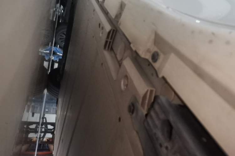 Used Zeekr 001 2023 WE Edition 100 kWh Left Side Sill