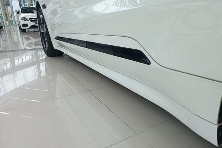 Used Zeekr 001 2023 WE Edition 86 kWh Left Side Sill