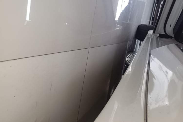 Used Zeekr 001 2023 WE Edition 100 kWh Left Side Sill