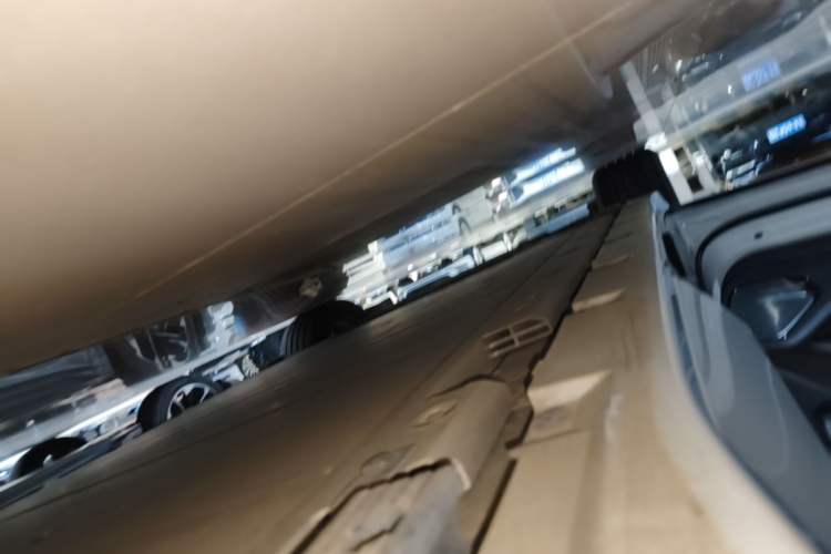 Used Zeekr 001 2023 WE Edition 100 kWh Left Side Sill