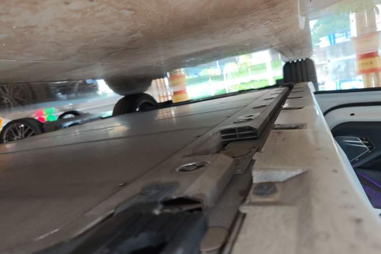 Used Zeekr 001 2023 WE Edition 100 kWh Left Side Sill