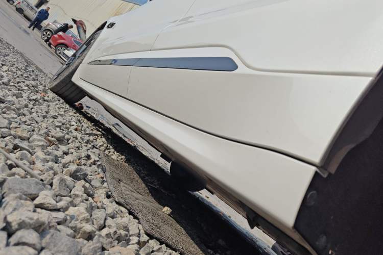 Used Zeekr 001 2023 ME Edition 100 kWh Left Side Sill