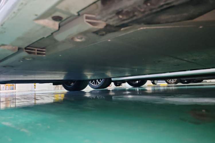 Used Zeekr 001 2023 WE Edition 86 kWh Left Side Sill