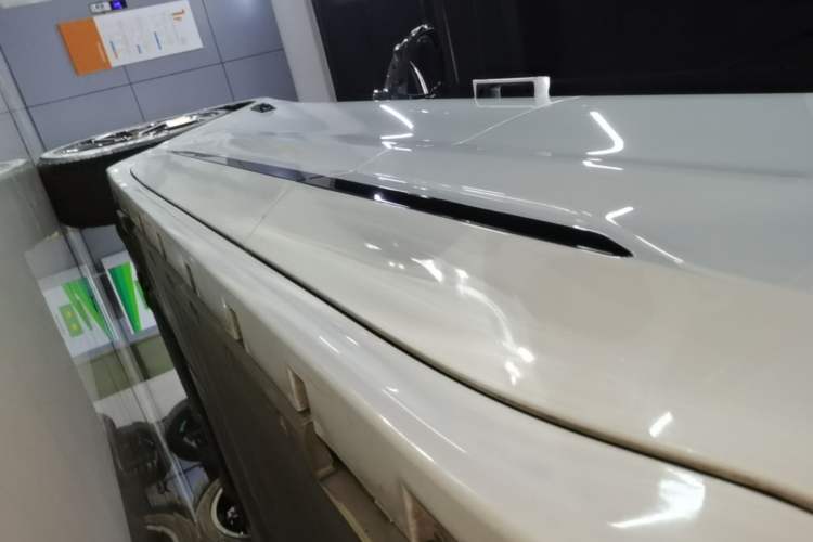 Used Zeekr 001 2023 WE Edition 86 kWh Left Side Sill
