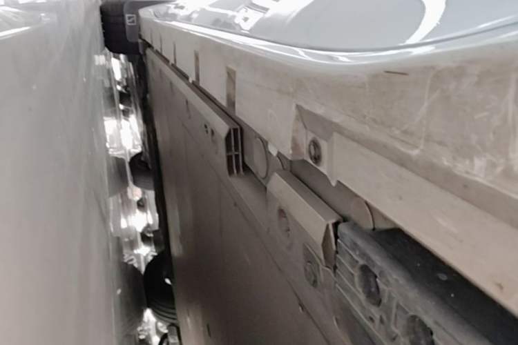 Used Zeekr 001 2023 WE Edition 100 kWh Left Side Sill