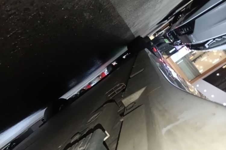 Used Zeekr 001 2023 WE Edition 86 kWh Left Side Sill