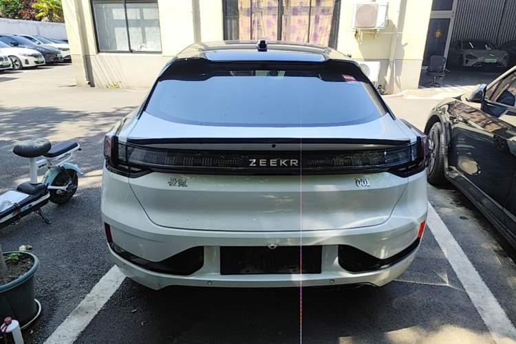 Used Zeekr 001 2023 WE Edition 86 kWh Rear