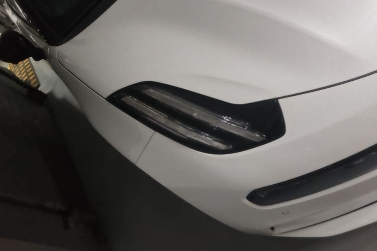 Used Zeekr 001 2023 ME Edition 100 kWh Right Front Headlight
