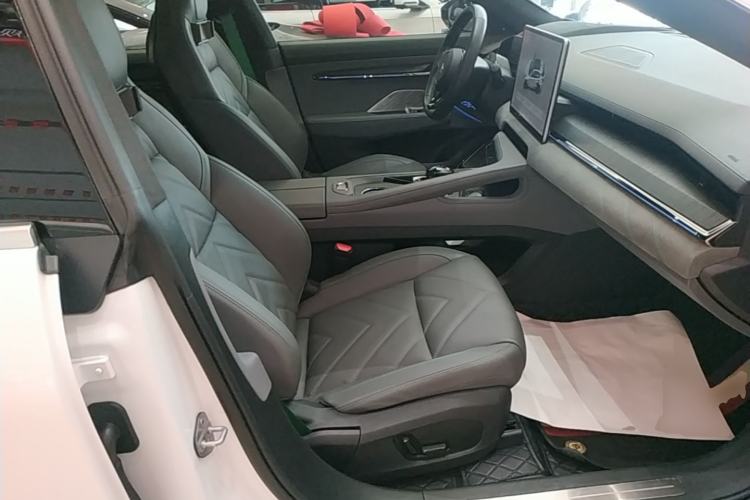 Used Zeekr 001 2023 WE Edition 100 kWh Right Front Seat