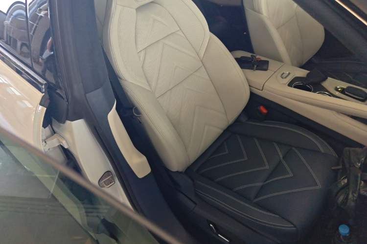 Used Zeekr 001 2023 WE Edition 100 kWh Right Front Seat