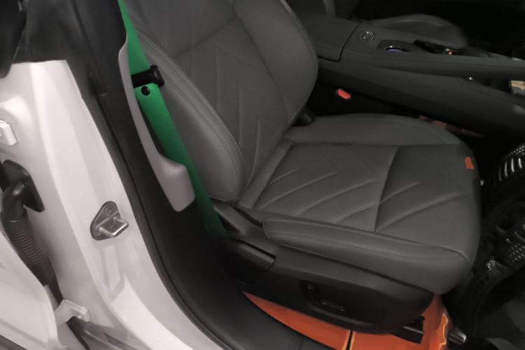 Used Zeekr 001 2023 WE Edition 86 kWh Right Front Seat