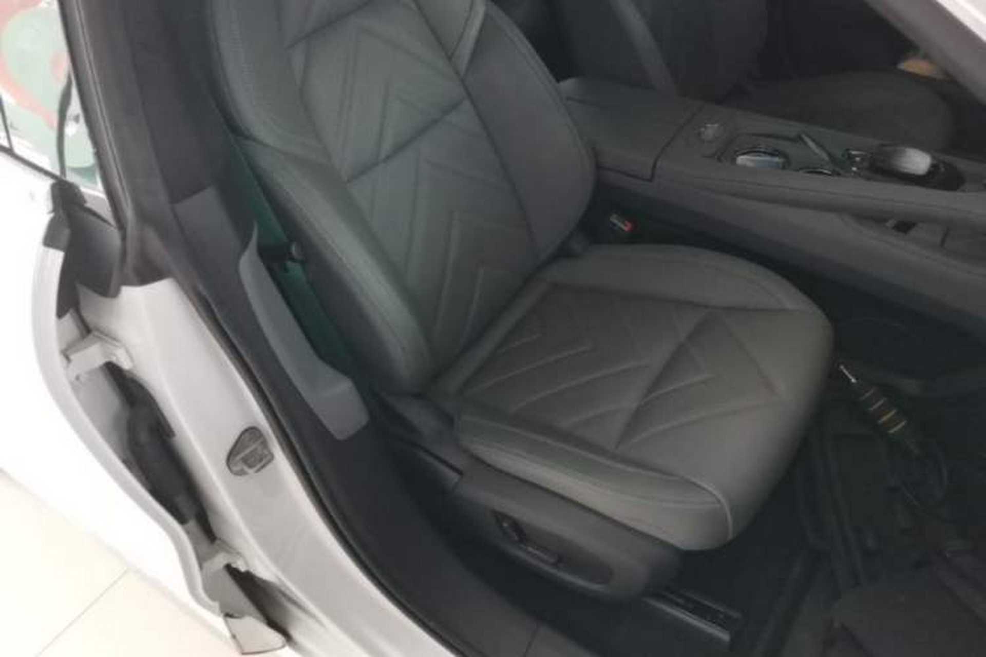 Used Zeekr 001 2023 WE Edition 86 kWh Right Front Seat