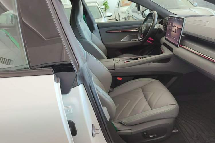Used Zeekr 001 2023 WE Edition 100 kWh Right Front Seat