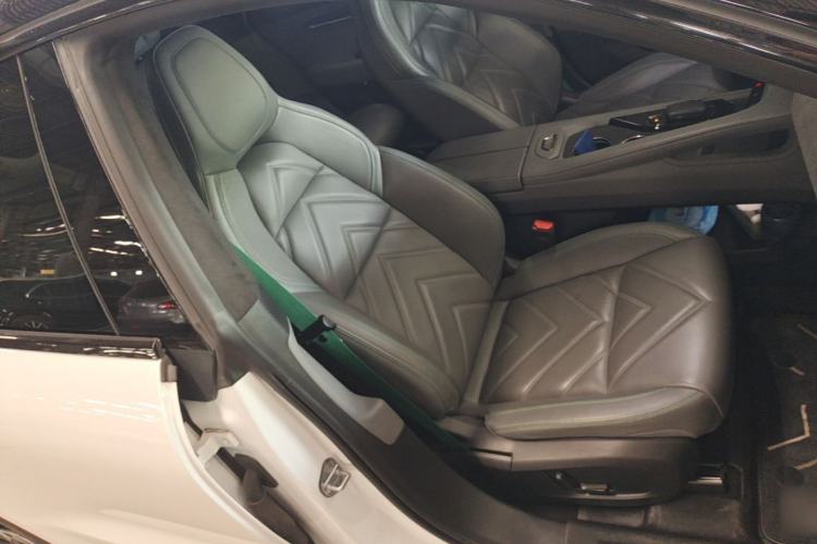 Used Zeekr 001 2023 ME Edition 100 kWh Right Front Seat