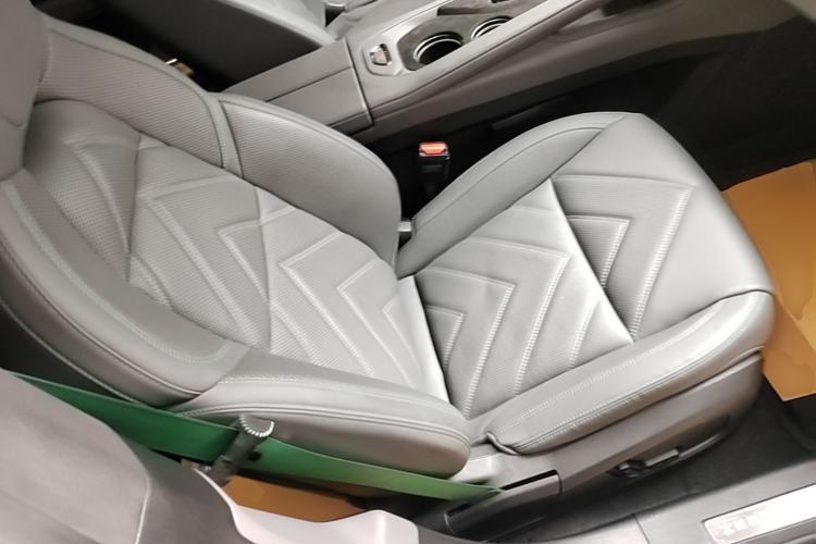 Used Zeekr 001 2023 WE Edition 86 kWh Right Front Seat