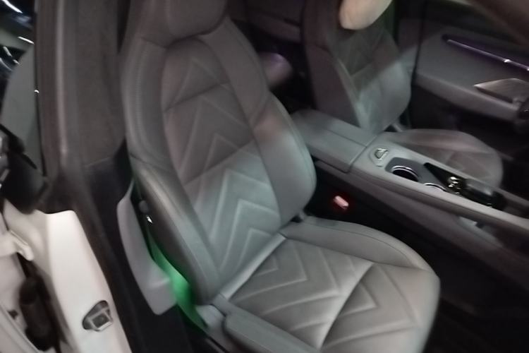 Used Zeekr 001 2023 WE Edition 100 kWh Right Front Seat