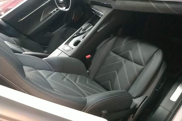 Used Zeekr 001 2023 ME Edition 100 kWh Right Front Seat
