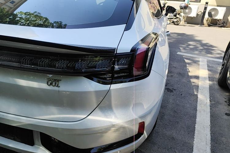 Used Zeekr 001 2023 WE Edition 86 kWh Right Rear Taillight